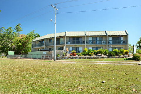 Whitsunday Waterfront Apartments - ACT Tourism 10