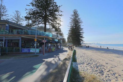 Pacific Regis Beachfront Holiday Apartments - ACT Tourism 17