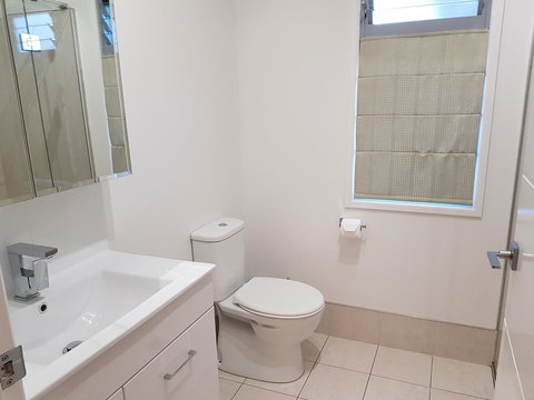 Bee-Haven Cottage - ACT Tourism 9