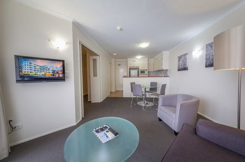 West End Central Apartments - ACT Tourism 24