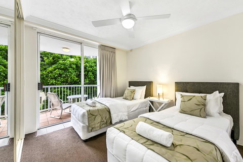 The Ritz Resort Heated Pool - ACT Tourism 5