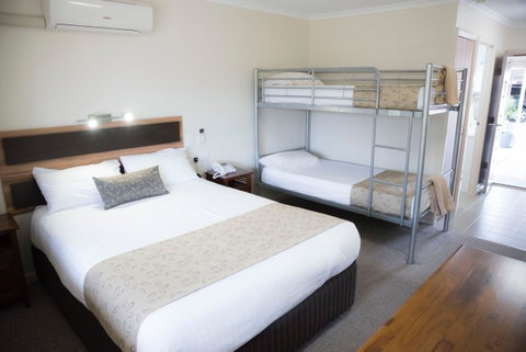 Charleville Motel - ACT Tourism 19