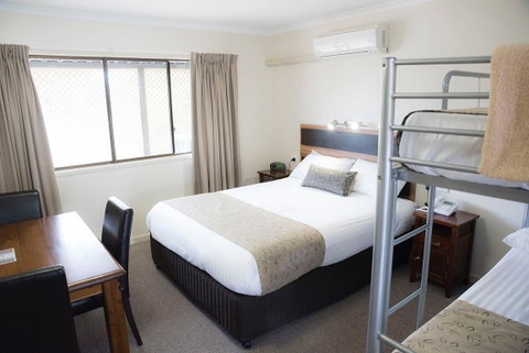 Charleville Motel - ACT Tourism 9