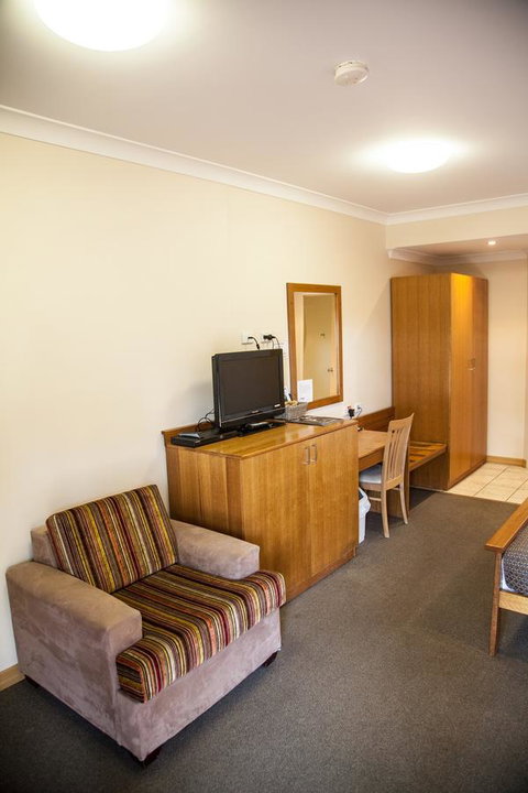 Eastgate On The Range Motel - ACT Tourism 3