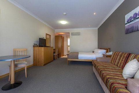 Eastgate On The Range Motel - ACT Tourism 4
