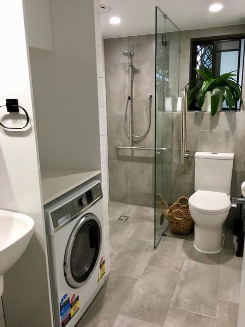 Burleigh Palms Holiday Apartments - ACT Tourism 6