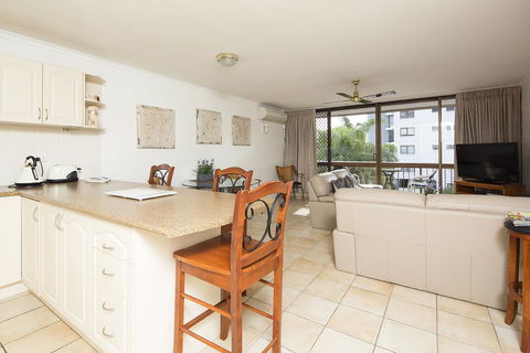 Burleigh Palms Holiday Apartments - ACT Tourism 31
