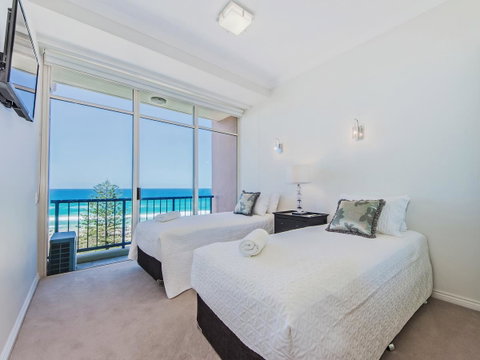 Oceana On Broadbeach - ACT Tourism 16