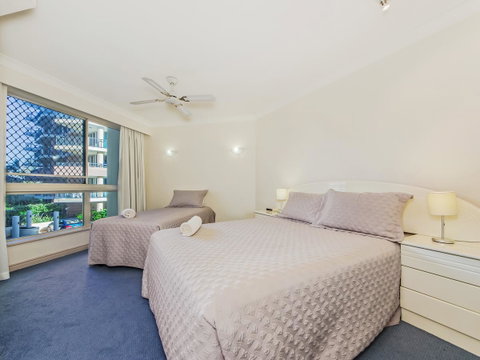 Oceana On Broadbeach - ACT Tourism 14