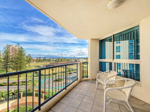 Oceana On Broadbeach - ACT Tourism 12