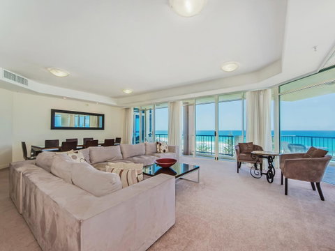 Oceana On Broadbeach - ACT Tourism 8