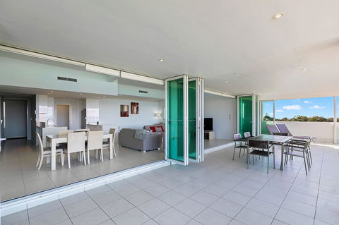 Akama Resort - ACT Tourism 11