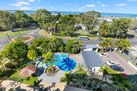 Akama Resort - ACT Tourism 10