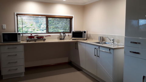 Private Apartment With Scenic Gardens - ACT Tourism 9