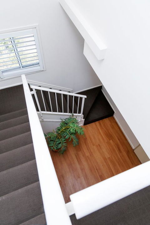 Crystal Beachfront Apartments - ACT Tourism 18