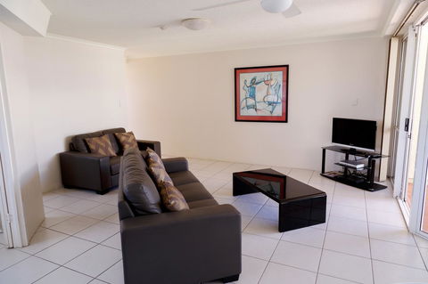 Crystal Beachfront Apartments - ACT Tourism 27