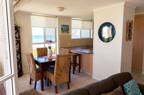 Crystal Beachfront Apartments - ACT Tourism 15