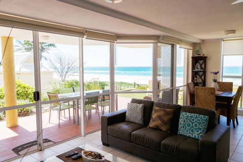 Crystal Beachfront Apartments - ACT Tourism 39