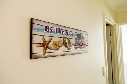 Crystal Beachfront Apartments - ACT Tourism 20