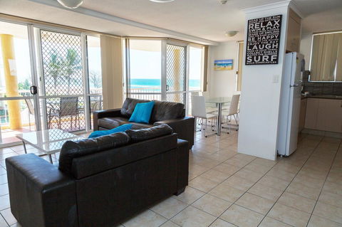 Crystal Beachfront Apartments - ACT Tourism 5