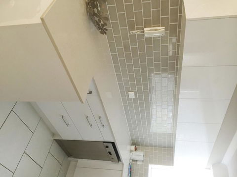 Crystal Beachfront Apartments - ACT Tourism 38