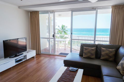Crystal Beachfront Apartments - ACT Tourism 37