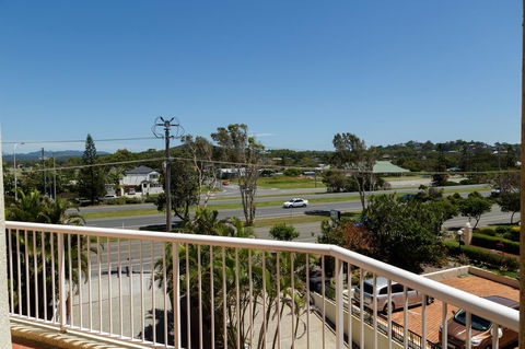 Crystal Beachfront Apartments - ACT Tourism 23