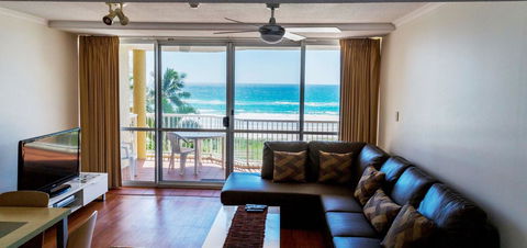 Crystal Beachfront Apartments - ACT Tourism 43