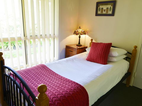 Apple Tree Cottage Montville - ACT Tourism 9