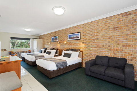 Coopers Colonial Motel - ACT Tourism 16