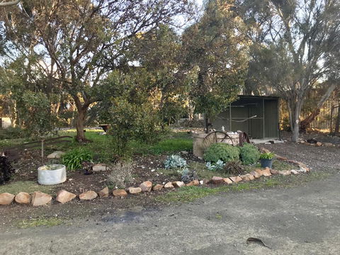 Beeâ€™s Place - 3 Bedroom Home On 10 Acres Of Land With Distant Ocean Views - ACT Tourism 17