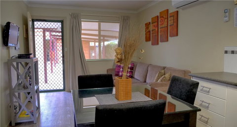 Ficifolia Lodge - ACT Tourism 5