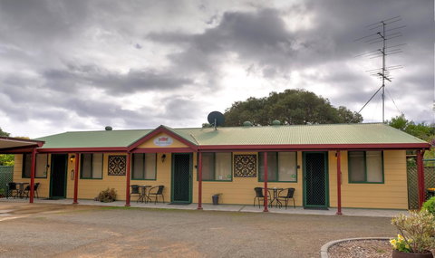 Ficifolia Lodge - ACT Tourism 14