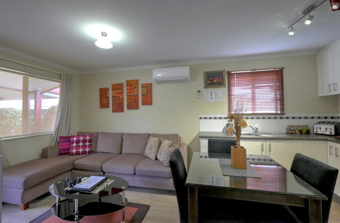 Ficifolia Lodge - ACT Tourism 10