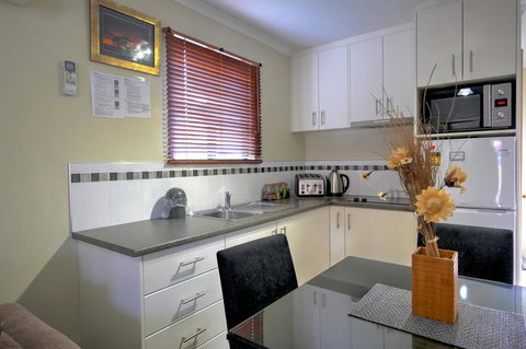 Ficifolia Lodge - ACT Tourism 15