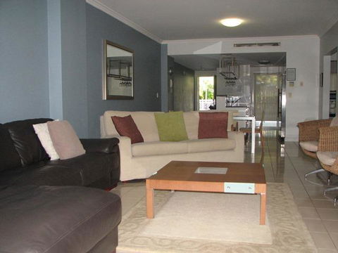 Beachfront Holiday Apartment To Rent For Short And Long Stays - ACT Tourism 4