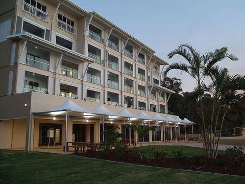 Beachfront Holiday Apartment To Rent For Short And Long Stays - ACT Tourism 43