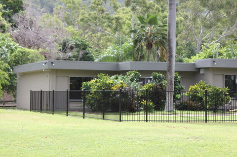 Arcadia Village Motel - ACT Tourism 3