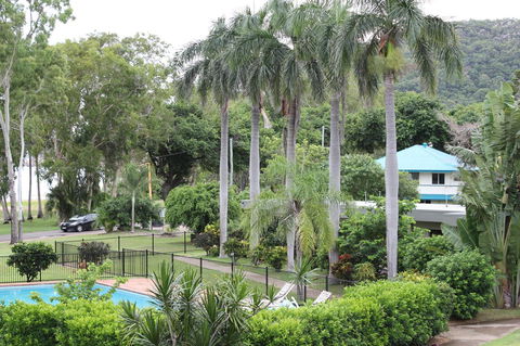Arcadia Village Motel - ACT Tourism 17