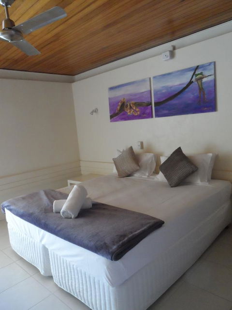 Arcadia Village Motel - ACT Tourism 20