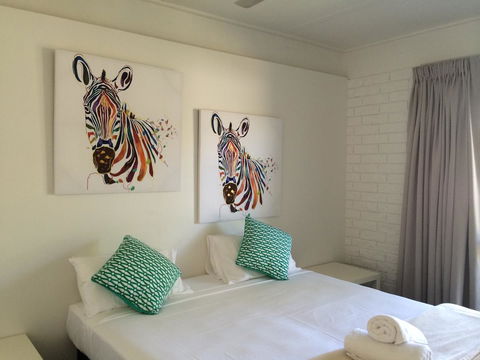 Arcadia Village Motel - ACT Tourism 39