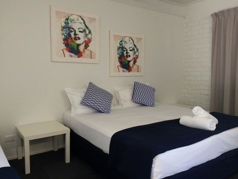 Arcadia Village Motel - ACT Tourism 30