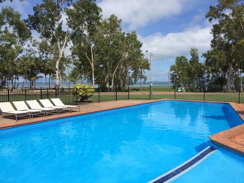 Arcadia Village Motel - ACT Tourism 0
