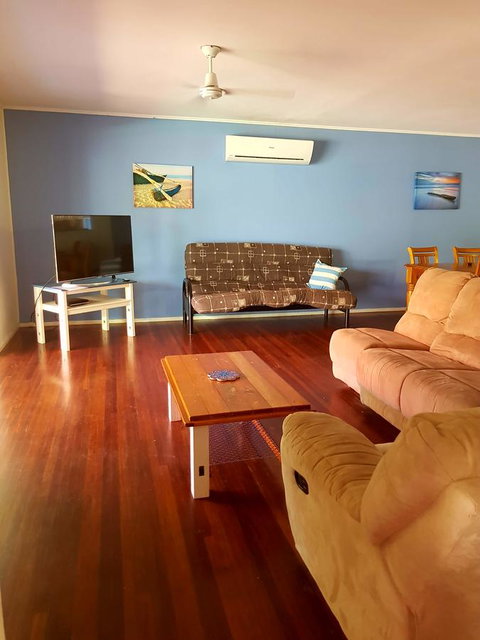 Arcadia Beach Guest House And Car Hire - ACT Tourism 23