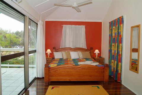 Arcadia Beach Guest House And Car Hire - ACT Tourism 1