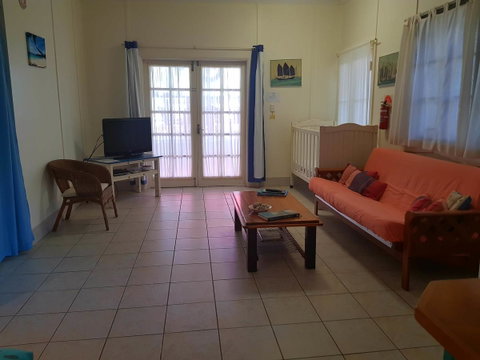 Arcadia Beach Guest House And Car Hire - ACT Tourism 30