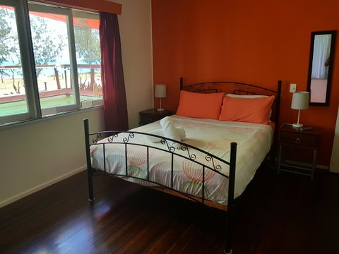 Arcadia Beach Guest House And Car Hire - ACT Tourism 22