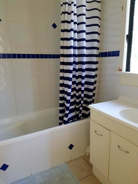 Arcadia Beach Guest House And Car Hire - ACT Tourism 12