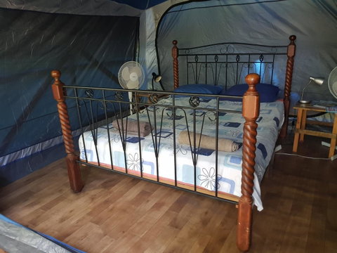 Arcadia Beach Guest House And Car Hire - ACT Tourism 13