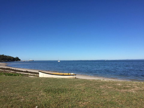 First Floor Unit Close To Shops, Park And Waterfront! - ACT Tourism 7